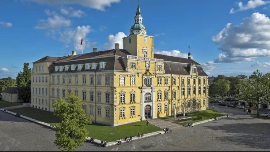Hafenperle Ferienwohnung Am Alten Stadthafen In Oldenburg - Zentrale City Lage Eksteriør bilde